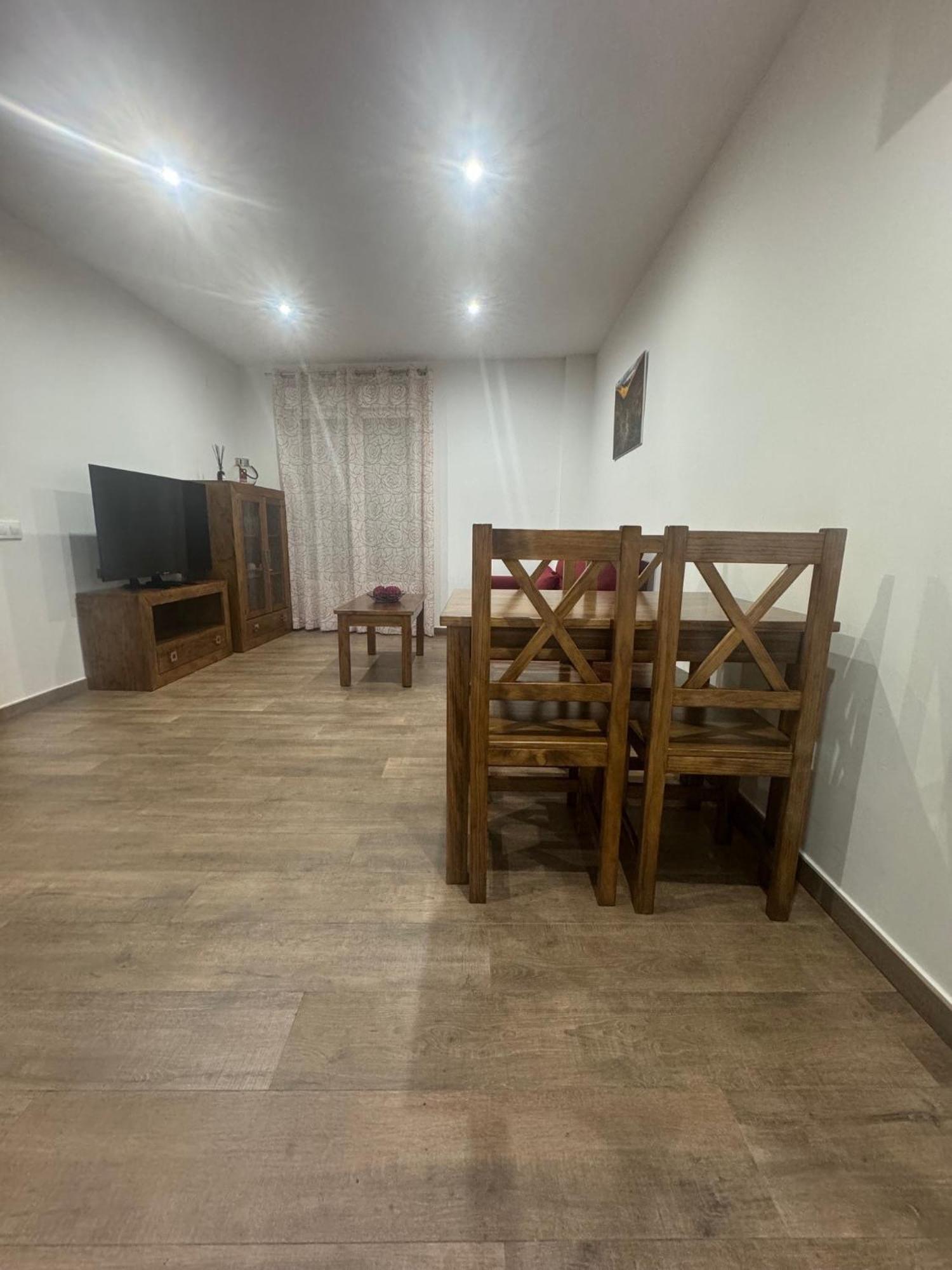 Apartamentos Turisticos Aranzazu Losar De La Vera Dış mekan fotoğraf